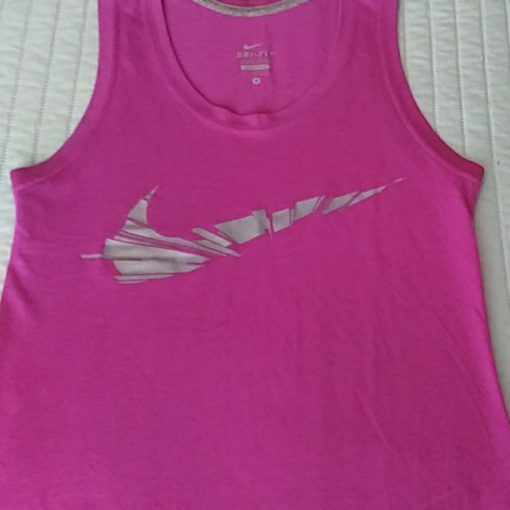 2 Tops/Nike & Under Armor